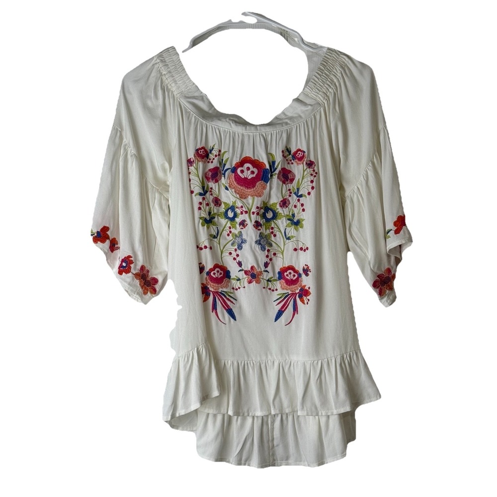 Umgee Women White Floral Embroidered Off The Shoulder Top Size M NWT Boho - Picture 2 of 15
